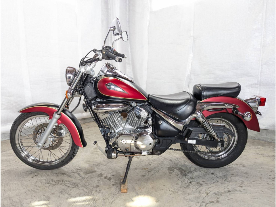 Suzuki INTRUDER 250LC