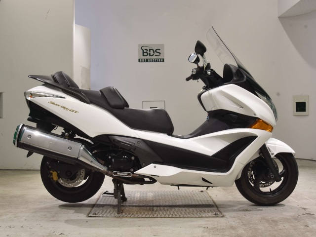 Honda SILVERWING600GTA 2011