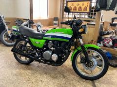 Kawasaki KZ700 2022
