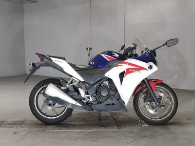 Honda CBR250R 2011
