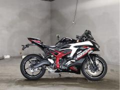 Kawasaki NINJA ZX-25R KRT 2021