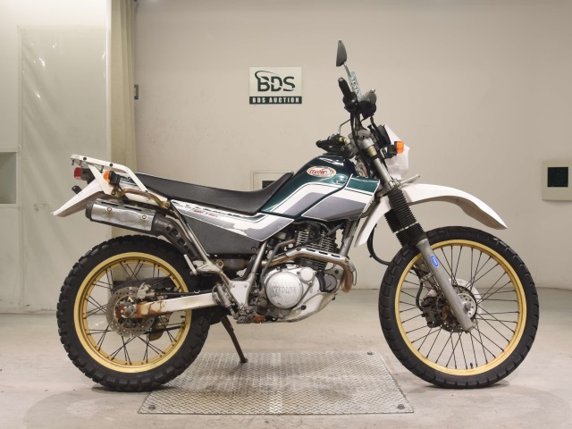 Yamaha SEROW XT225 2000