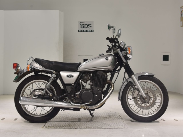 Yamaha SR400 2002
