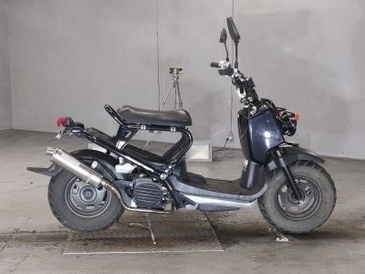 Honda ZOOMER 2011