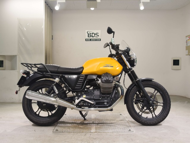 Moto Guzzi V7 2ｽﾄｰﾝ 2015