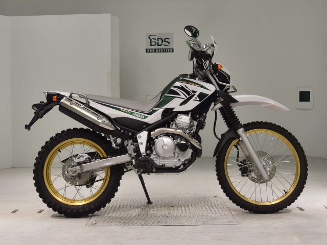 Yamaha SEROW XT250 2018