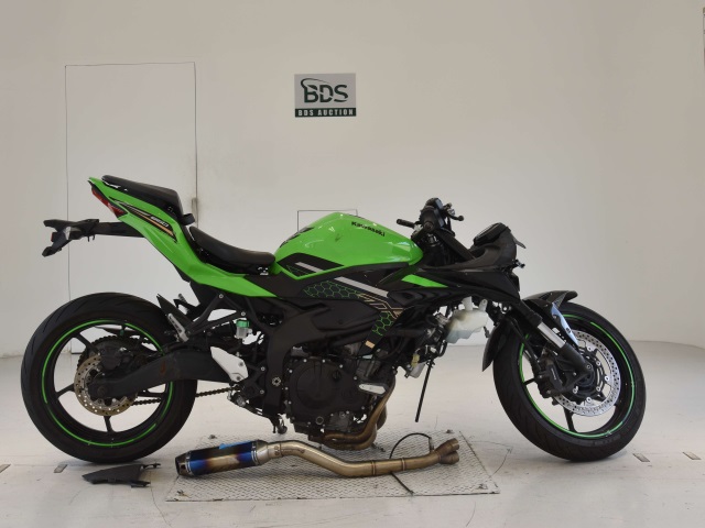 Kawasaki NINJA ZX-25R 2021