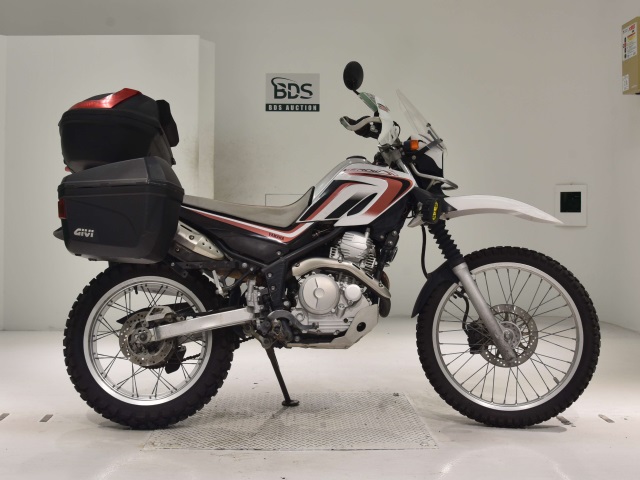 Yamaha SEROW XT250 2010