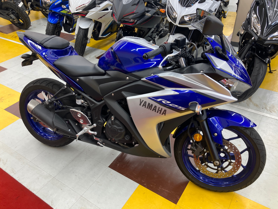 Yamaha YZF-R25 2015
