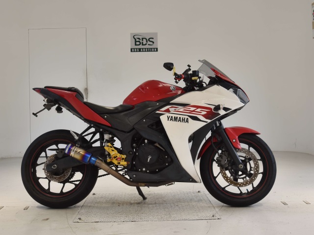 Yamaha YZF-R25 2015