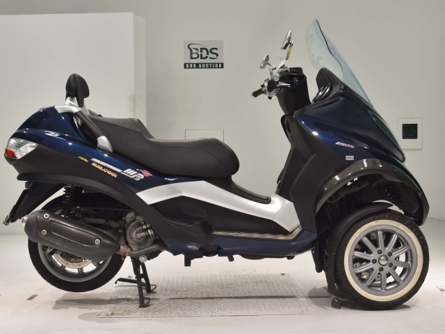 Piaggio MP3 250