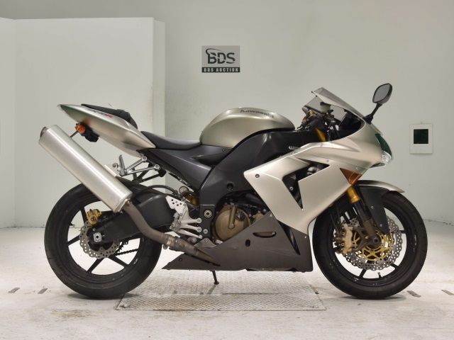 Kawasaki NINJA ZX-10R 2006
