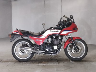 Kawasaki GPZ400 2025