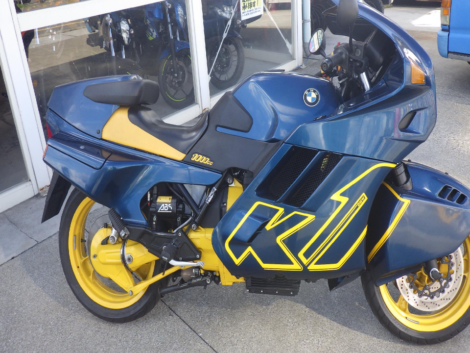BMW K1
