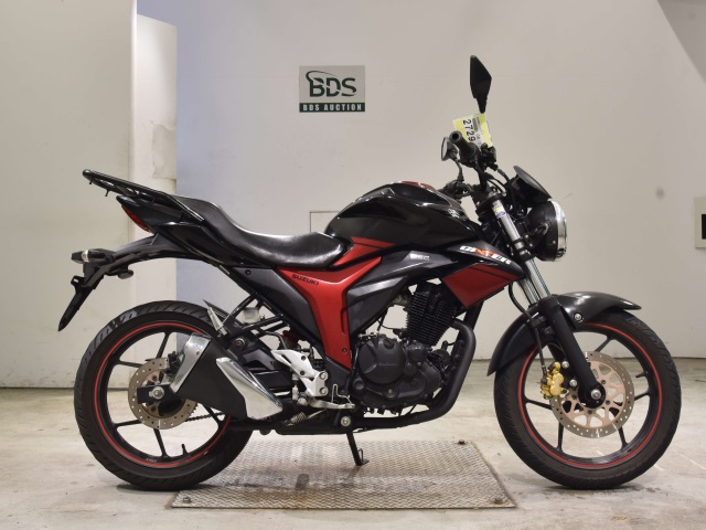 Suzuki GIXXER150