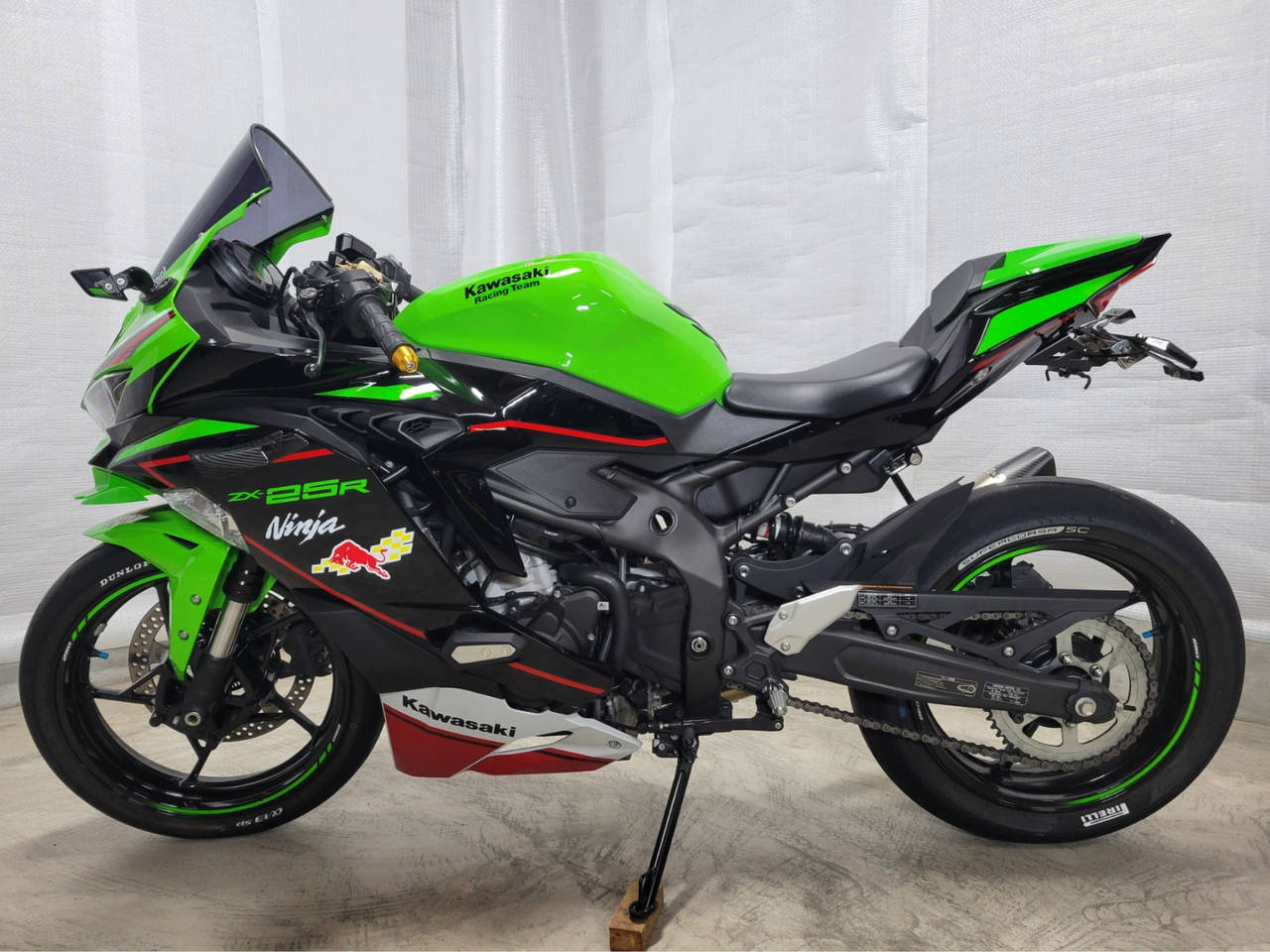 Kawasaki NINJA ZX-25R KRT 2022