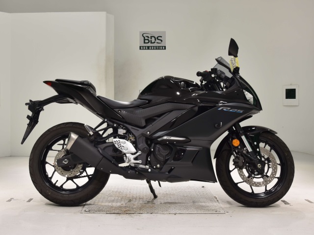 Yamaha YZF-R25A 2023