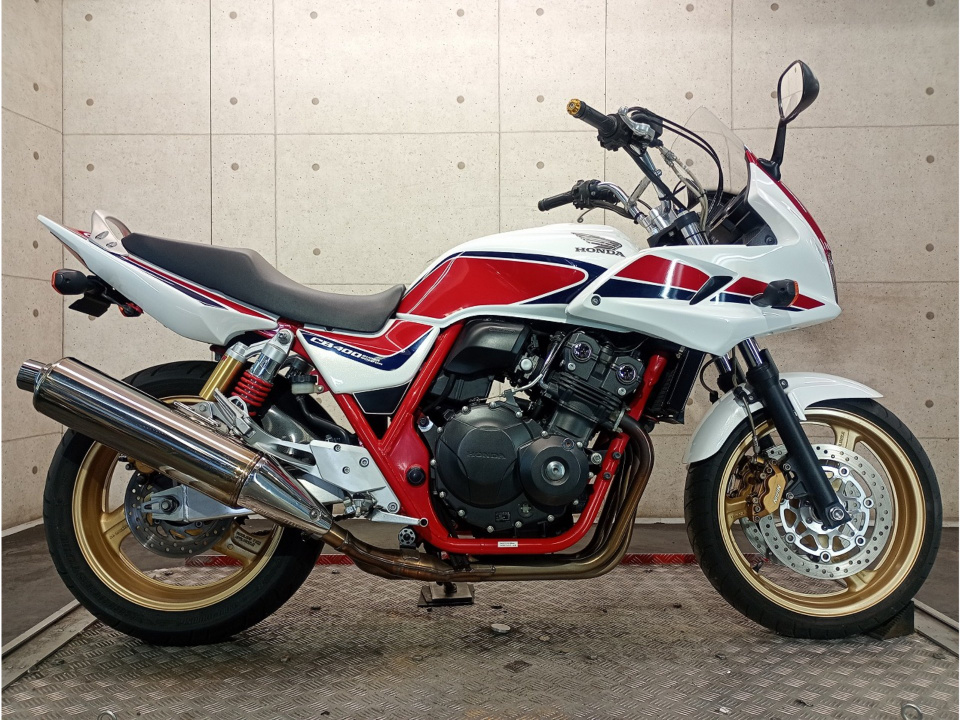 Honda CB400SFVA 2011