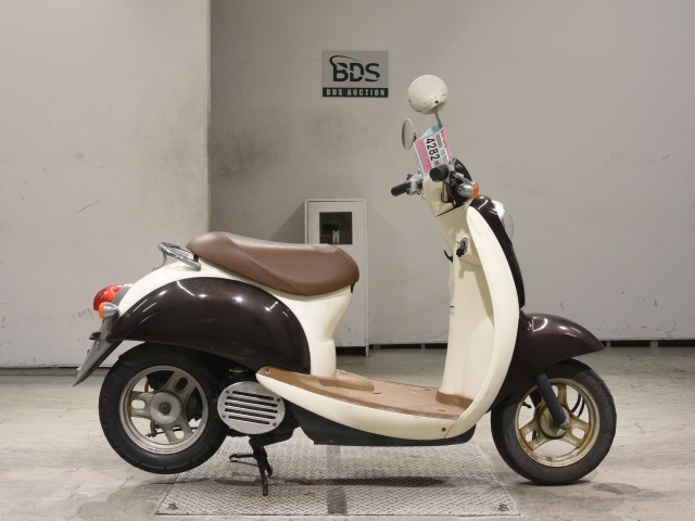 Honda SCOOPY50 2004