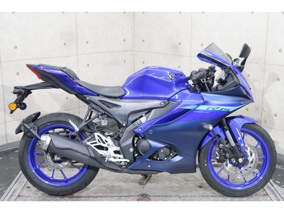 Yamaha YZF-R15 2024