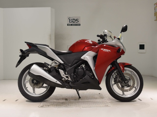 Honda CBR250RA 2011