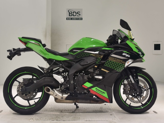 Kawasaki NINJA ZX-25R 2021