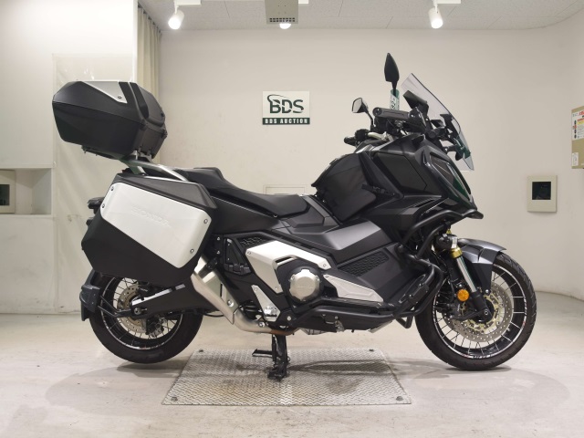 Honda X-ADV750 2023