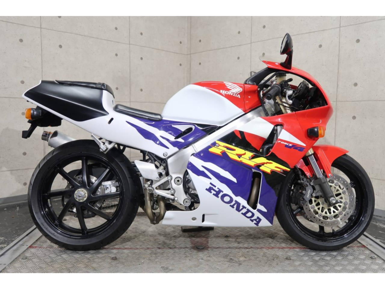 Honda RVF400 2000