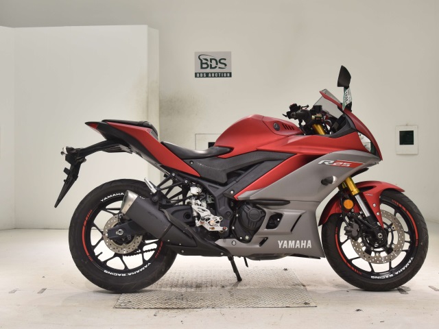 Yamaha YZF-R25A 2019
