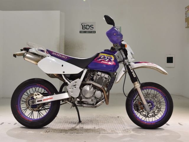 Suzuki DR250R-S