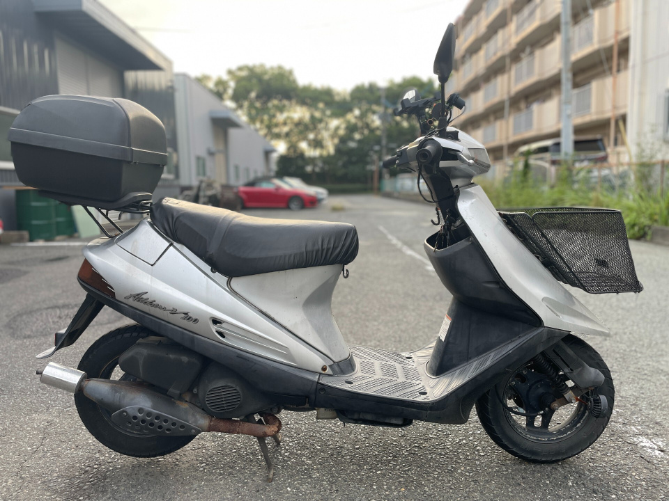 Suzuki ADDRESS V100