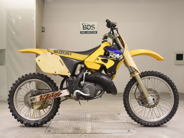 Suzuki RM125