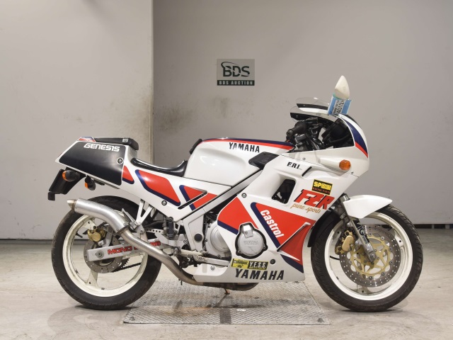 Yamaha FZR250 1987