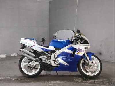 Suzuki RGV250 GAMMA