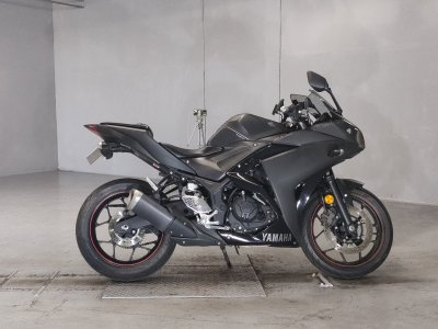 Yamaha YZF-R25 2017
