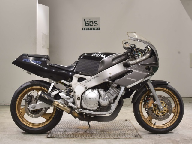 Yamaha FZR400