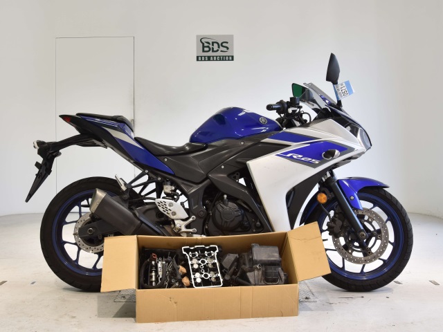 Yamaha YZF-R25 2015