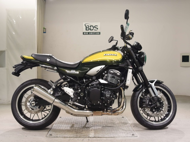 Kawasaki Z900RS 2024