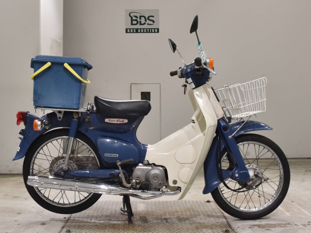Honda C50 2005