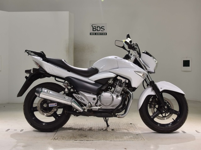Suzuki GSR250