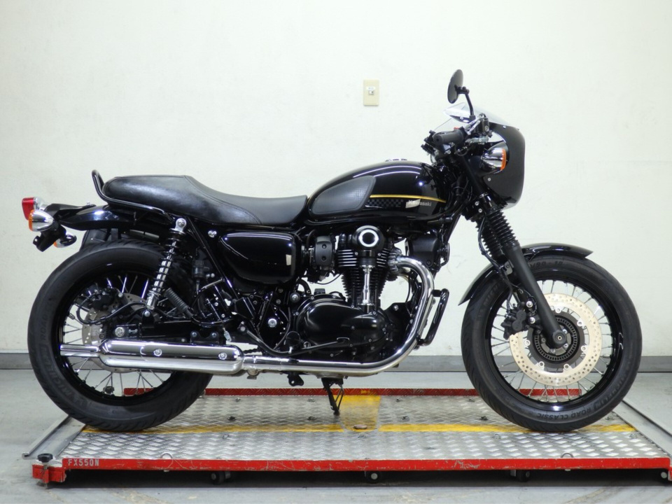 Kawasaki W800 2022