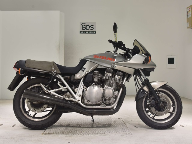 Suzuki GSX750S KATANA 1983