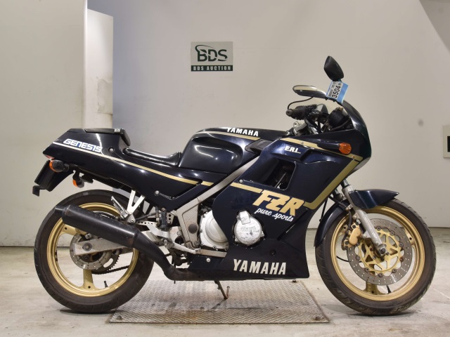 Yamaha FZR250 1987