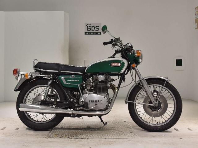 Yamaha XS650 1971