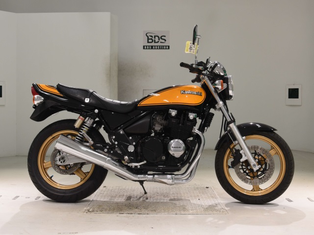 Kawasaki ZEPHYR400 2009