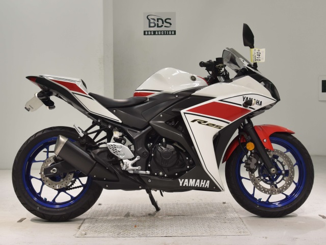 Yamaha YZF-R25 2015