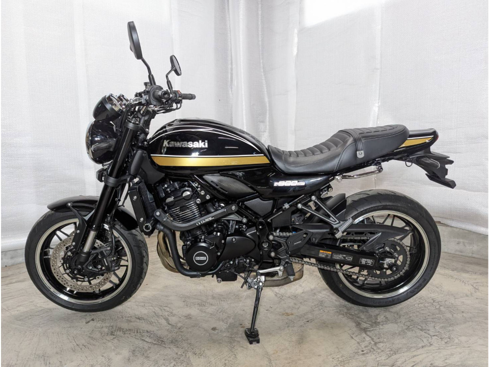 Kawasaki Z900RS 2022