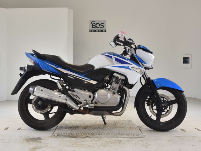 Suzuki GSR250