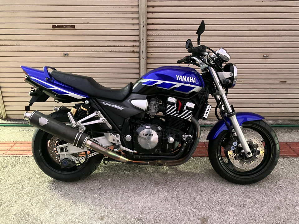 Yamaha XJR1300 2000