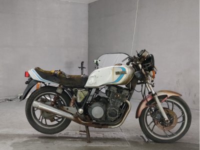 Yamaha XJ750E 1981